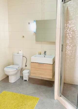 Апартаменты Sky Fort Apartments Добра-Вода Апартаменты с 3 спальнями-9