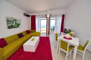 Апартаменты Sky Fort Apartments Добра-Вода Улучшенные апартаменты с 2 спальнями, балконом и видом на море-27