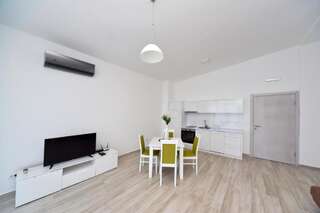 Апартаменты Sky Fort Apartments Добра-Вода Улучшенные апартаменты с 2 спальнями, балконом и видом на море-39