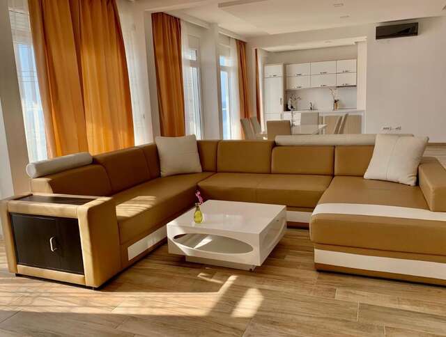 Апартаменты Sky Fort Apartments Добра-Вода-28